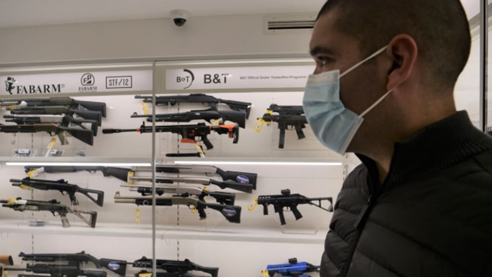 «Besuch im Schiesskeller – Warum Shooting Ranges boomen»